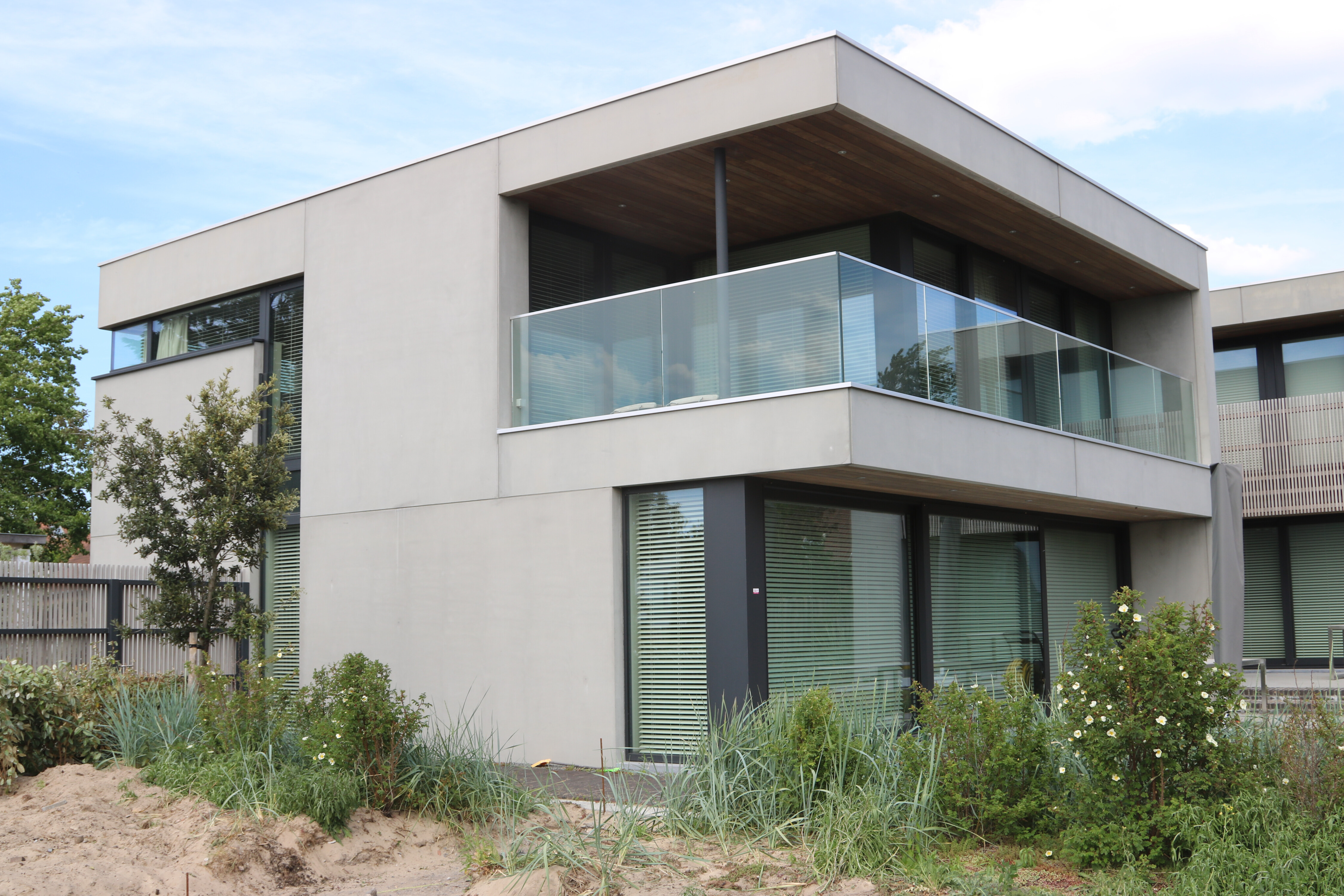 albat-bouwt-luxevilla's-aan-zee-koksijde---beton,-glas-en-afrormosia.jpg