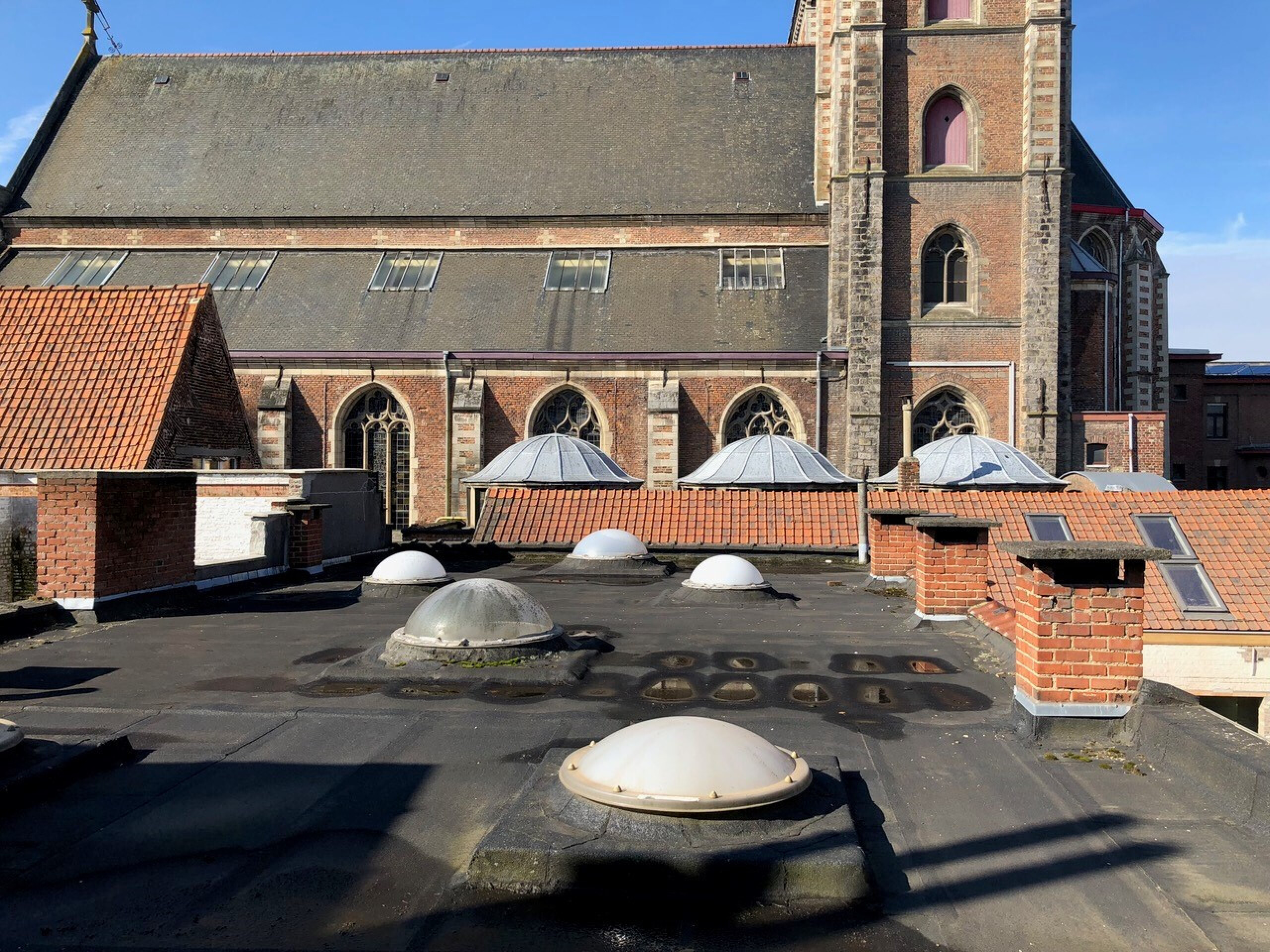 foto-zijzicht-kerk-kortrijk.jpg
